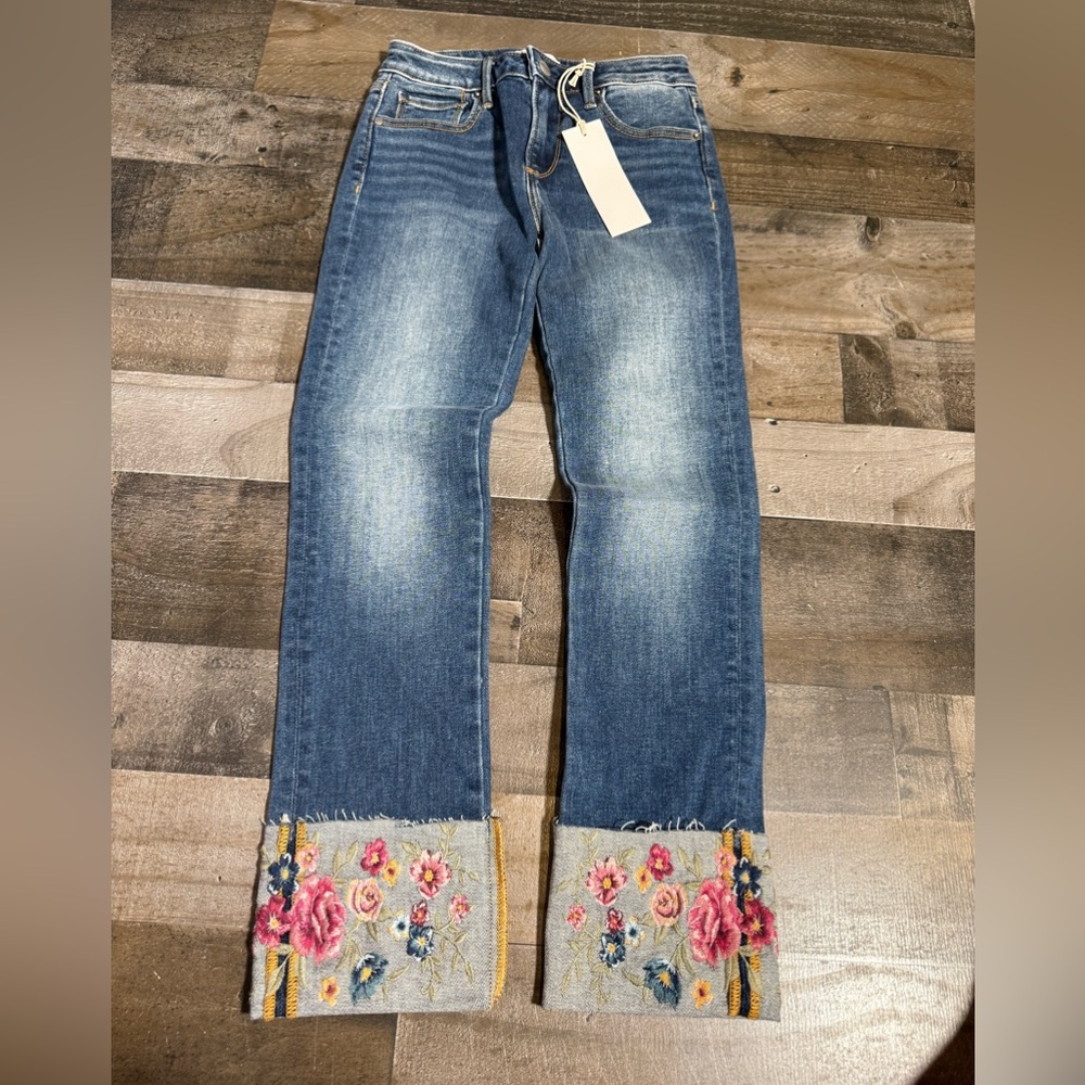 NWT Driftwood Colette Floral‎ Cuff Jeans- 24x26